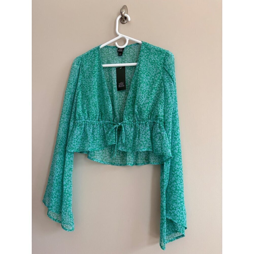 Wild Fable NWT Sheer Floral Bell Sleeve Cropped Festival Blouse Size Medium - Picture 3 of 10
